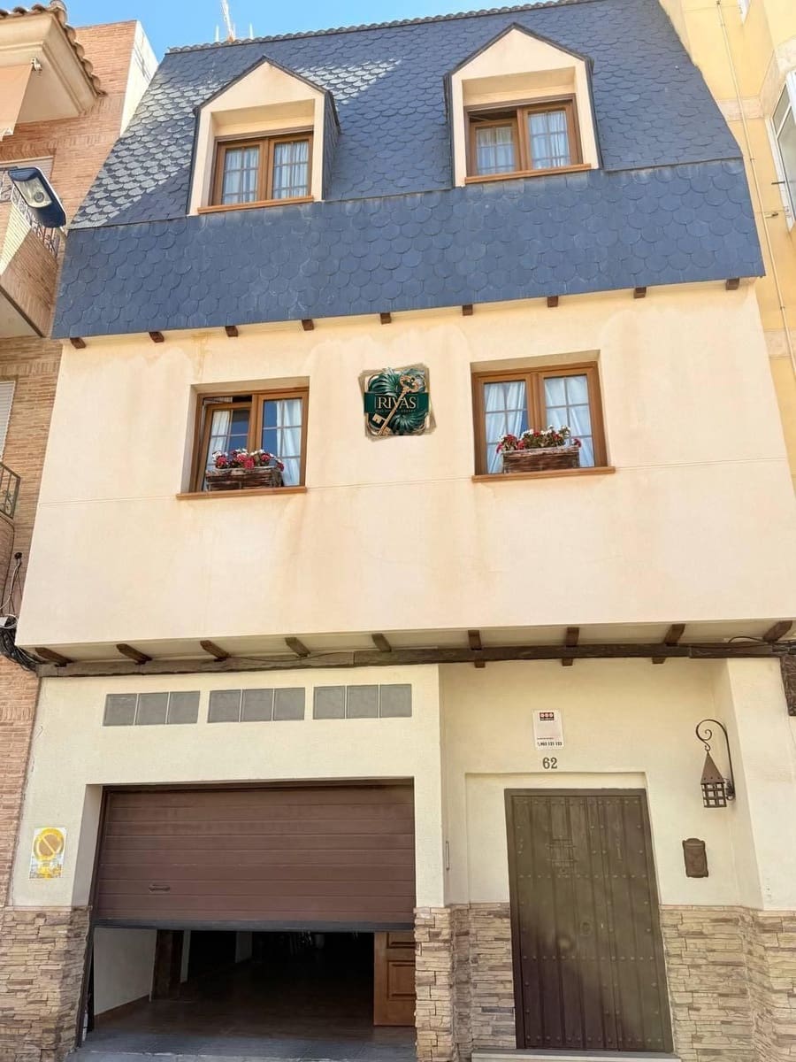 4 soveværelse Byhus til salg i Torrevieja - € 365.000 (Ref: 9215824)