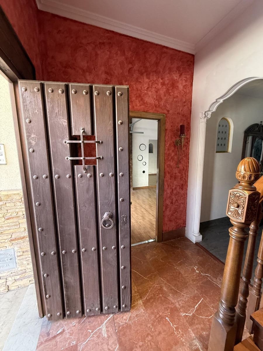 4 soveværelse Byhus til salg i Torrevieja - € 365.000 (Ref: 9215824)