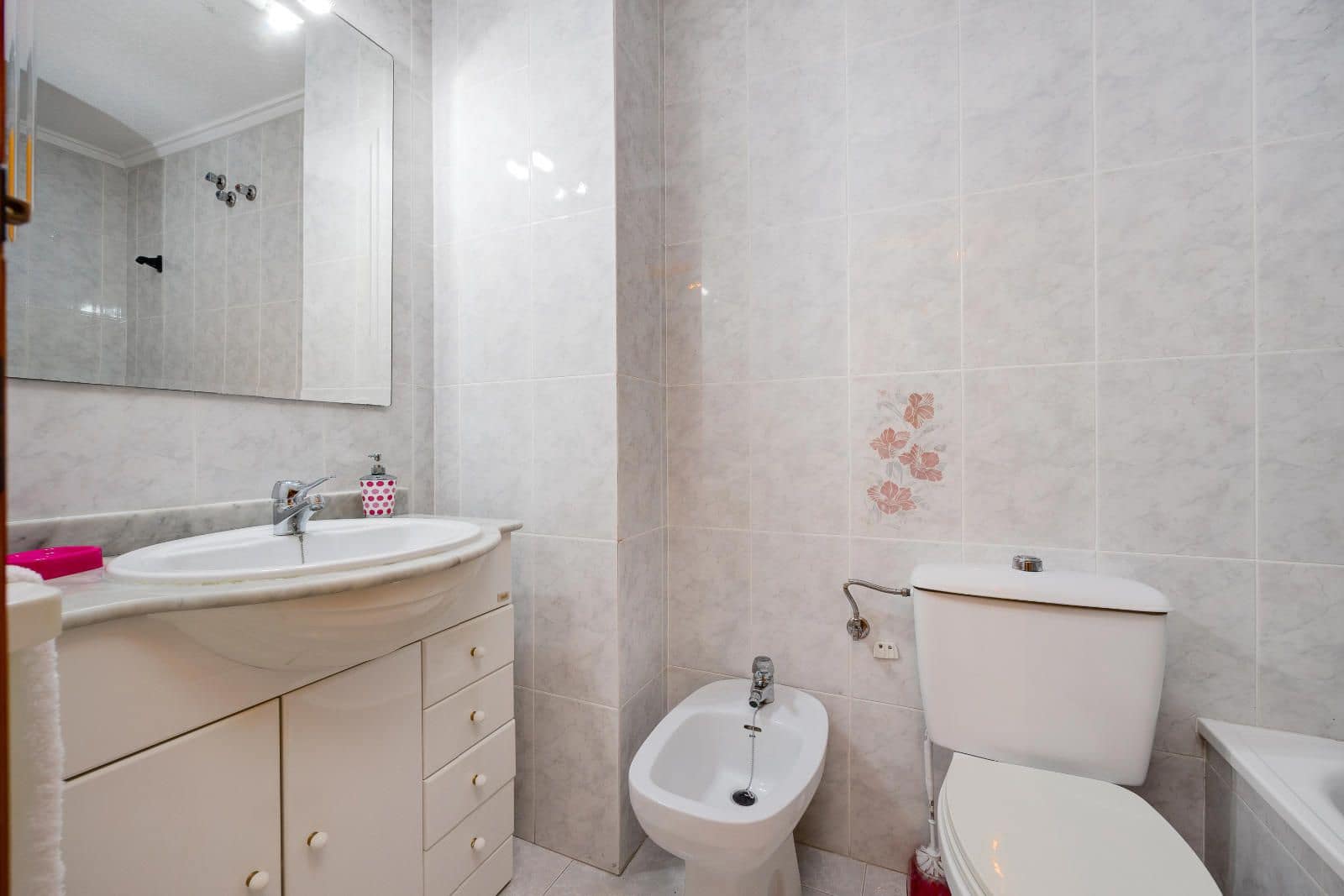 Appartement à vendre à Torrevieja - 79 995 € (Ref: 9256231)