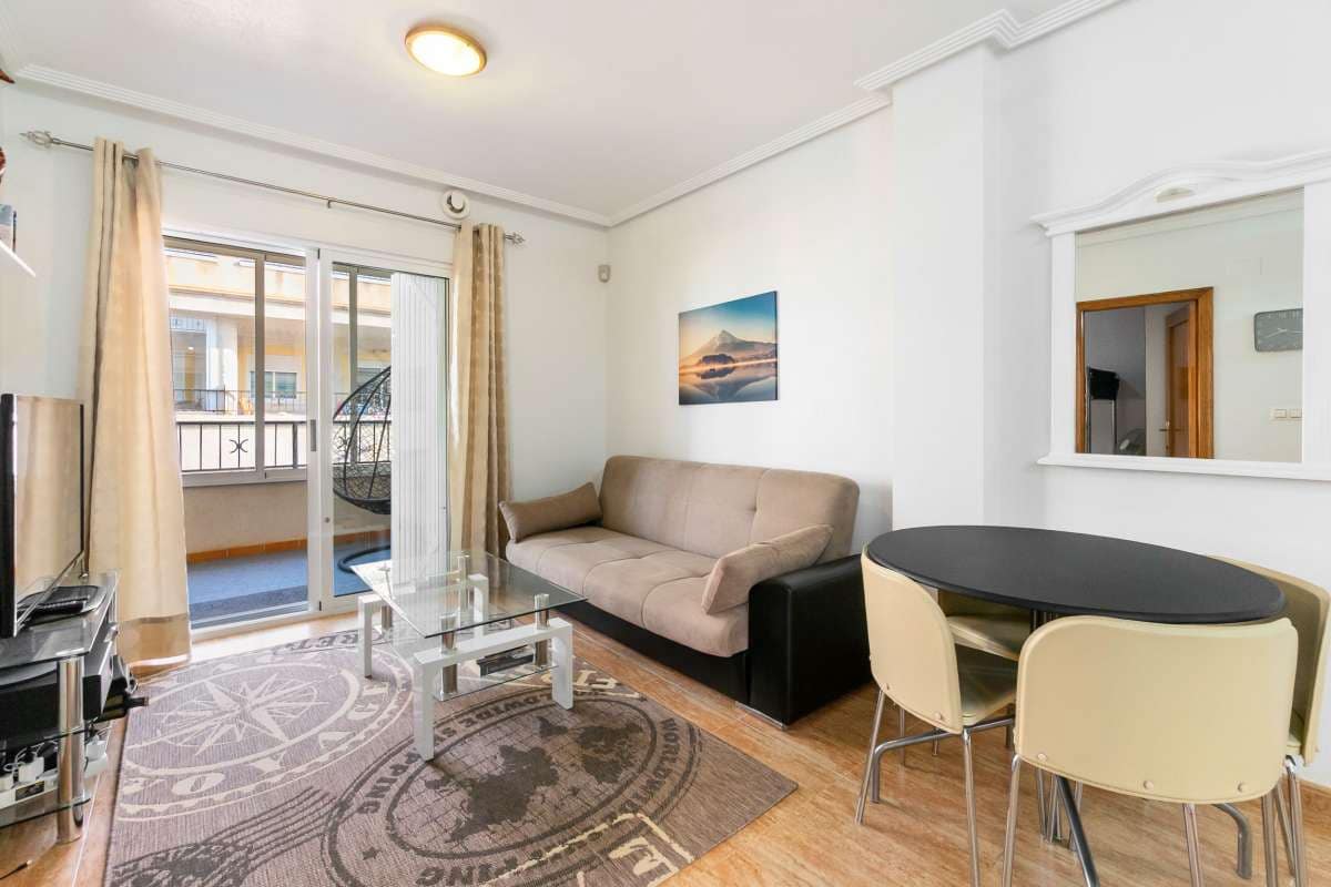 2 makuuhuone Huoneisto myytävänä paikassa Orihuela Costa mukana uima-altaan - 146 000 € (Ref: 9297904)