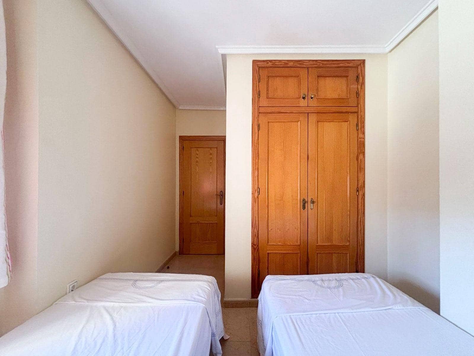 2 sovrum Lägenhet till salu i Torrevieja - 145 900 € (Ref: 9297921)