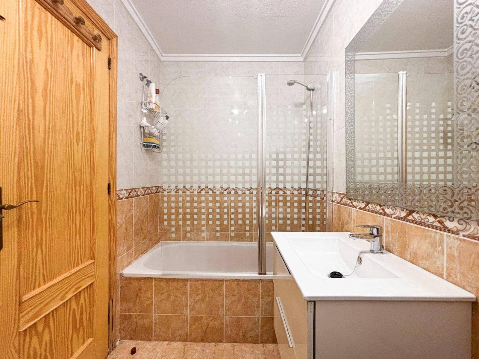 2 sovrum Lägenhet till salu i Torrevieja - 145 900 € (Ref: 9297921)