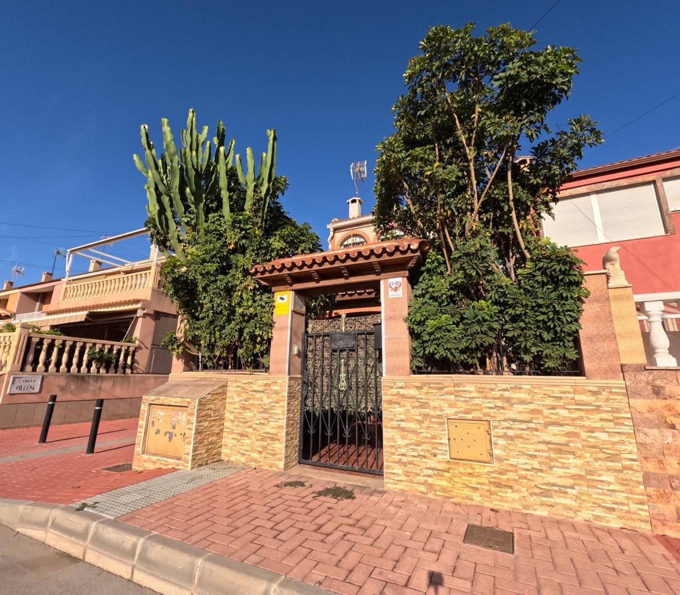 4 soverom Hus til salgs i Torrevieja med garasje - € 249 900 (Ref: 9297922)