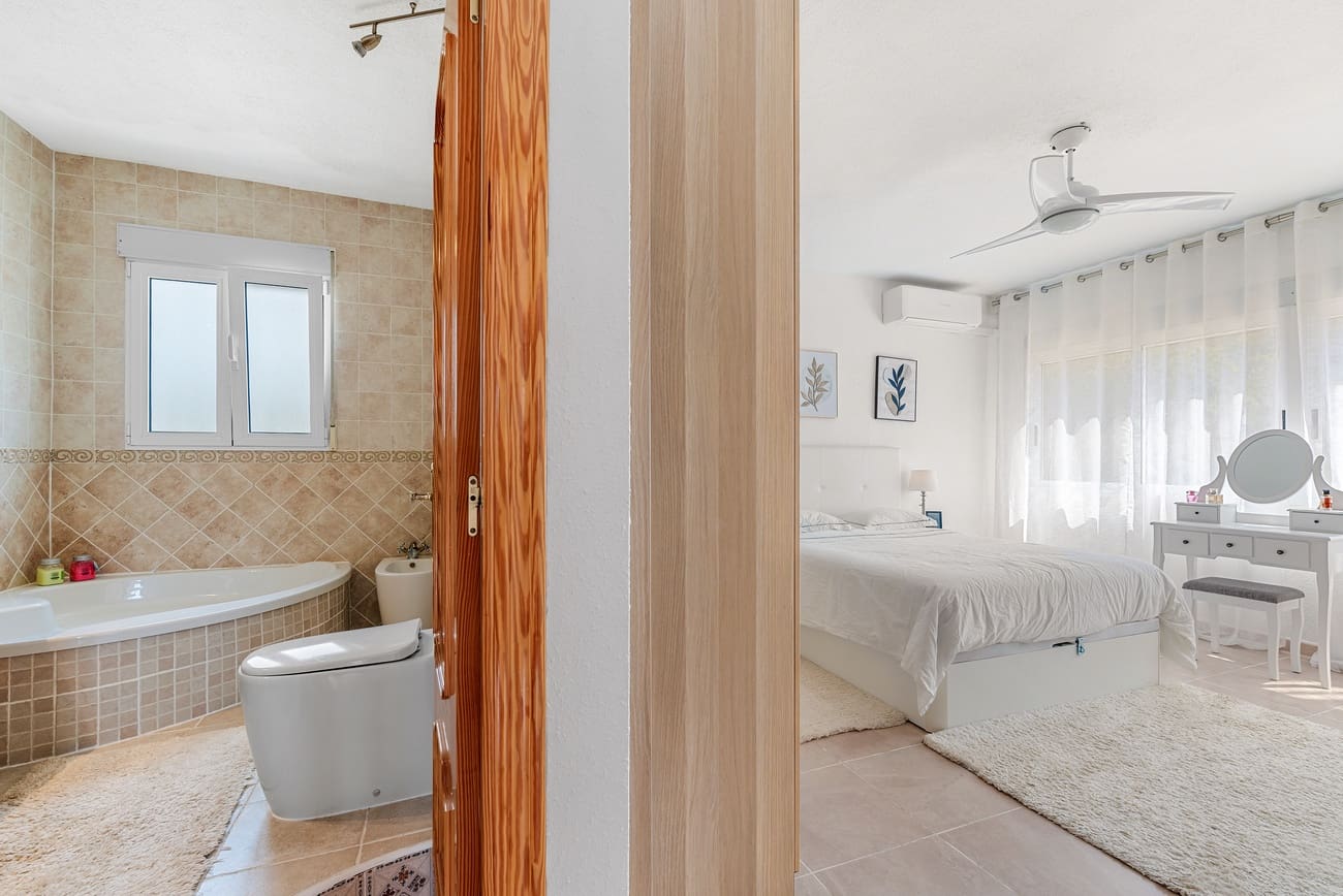 4 makuuhuone Huvila myytävänä paikassa Pinar de Campoverde - 699 000 € (Ref: 9328561)