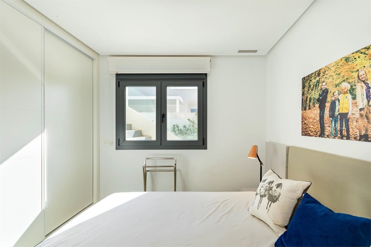 3 makuuhuone Huvila myytävänä paikassa Benijofar mukana 
autotalli - 425 000 € (Ref: 9328562)