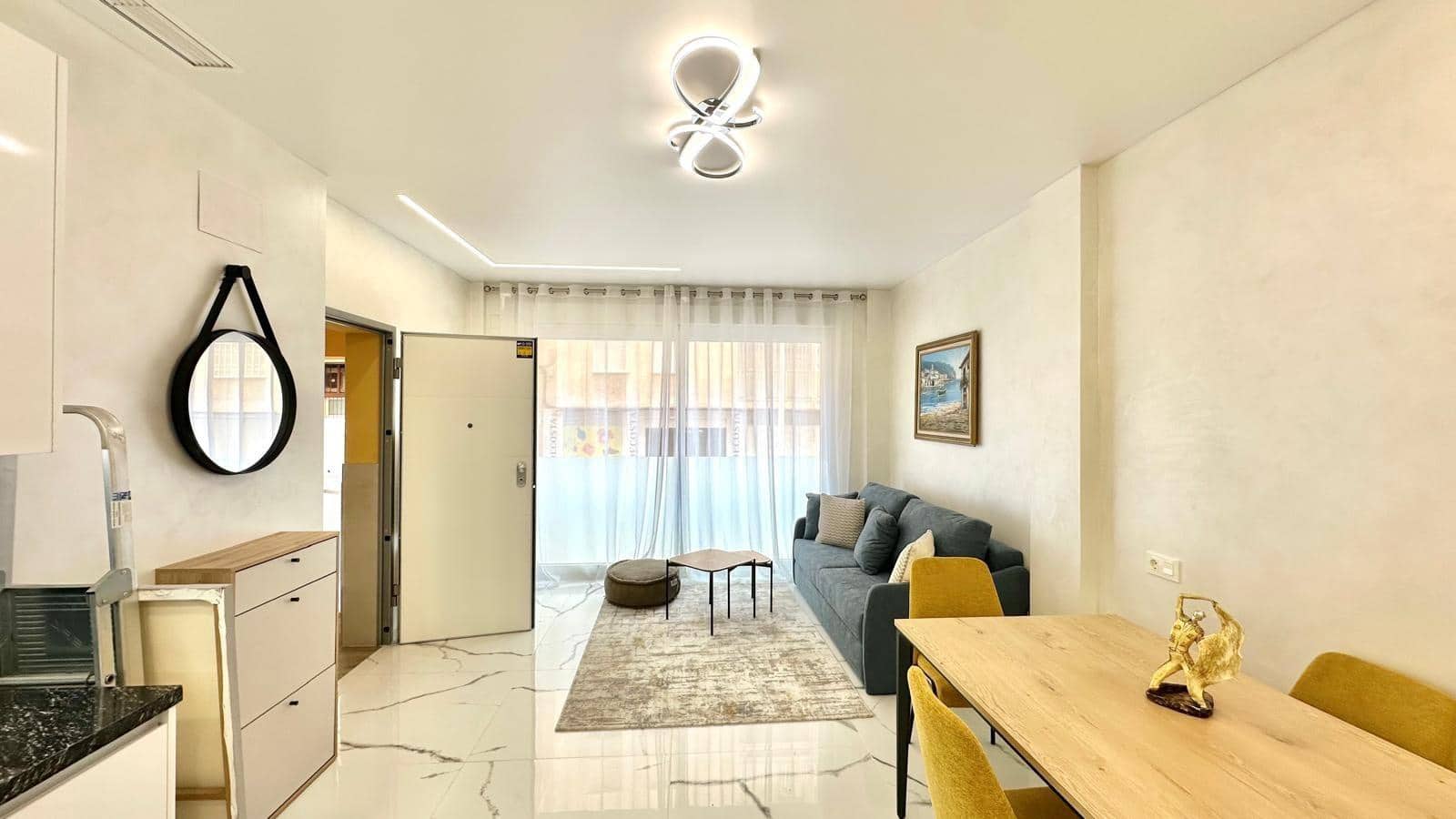 2 Zimmer Apartment zu verkaufen in Torrevieja - 235.000 € (Ref: 9328598)