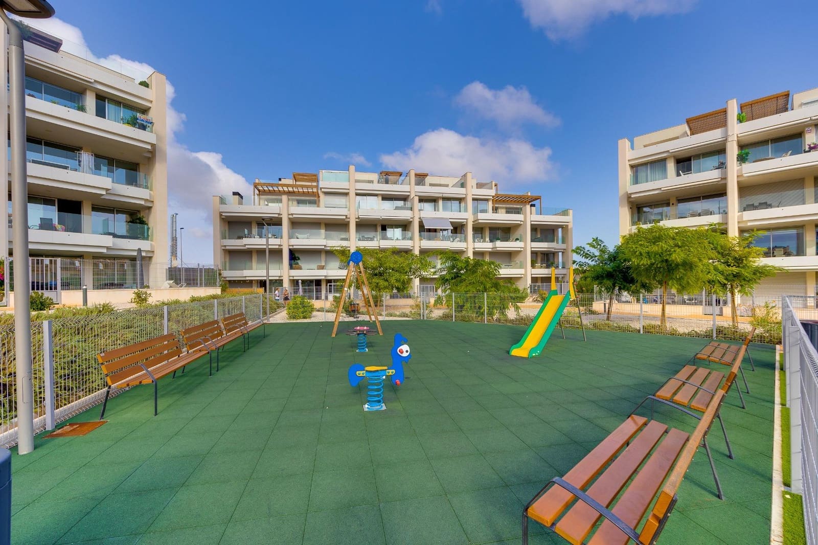 2 sovrum Lägenhet till salu i Orihuela Costa med pool garage - 320 000 € (Ref: 9328599)