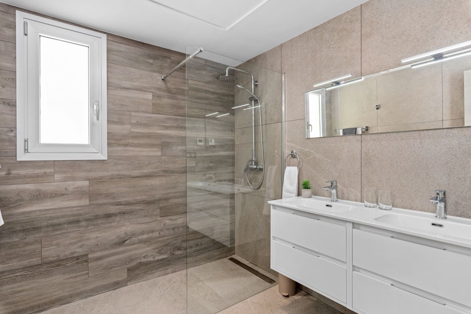 3 chambre Villa/Maison à vendre à Guardamar del Segura avec piscine - 445 000 € (Ref: 9338600)