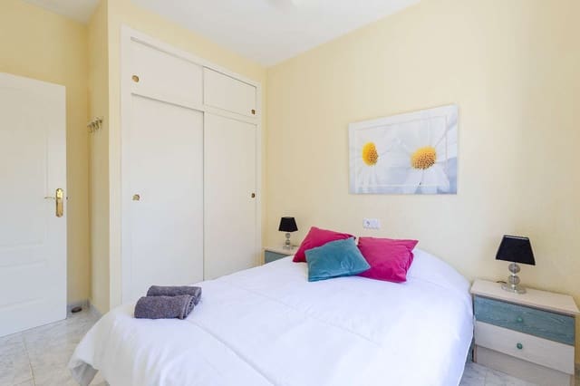 2 bedroom Villa for sale in Blue Lagoon with pool garage - € 249,000 (Ref: 9338605)