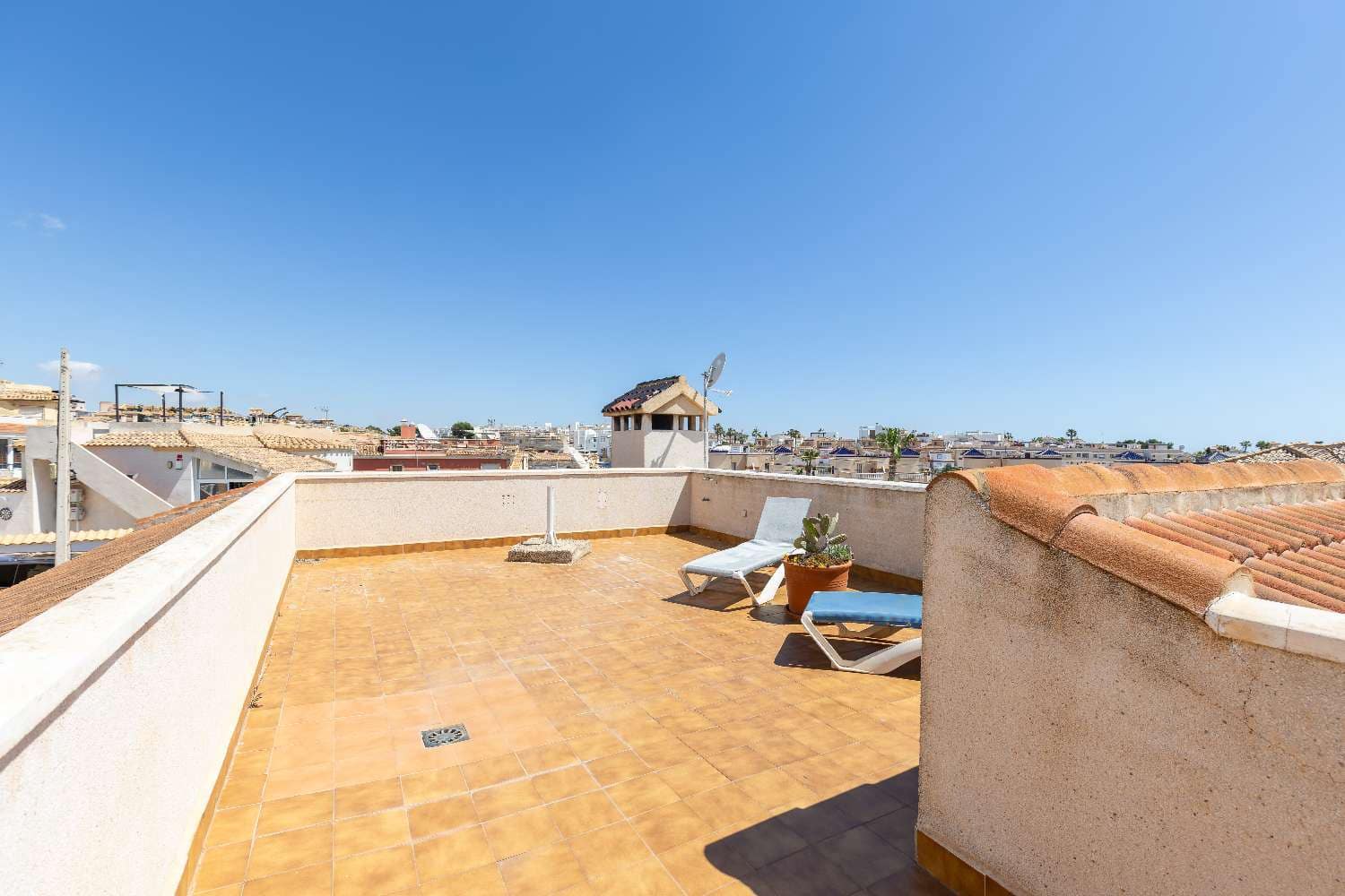 2 bedroom Villa for sale in Orihuela with pool garage - € 249,000 (Ref: 9338605)