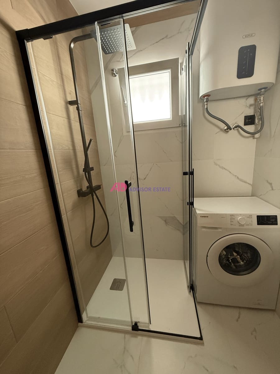 2 soverom Penthouse til salgs i Torrevieja med svømmebasseng - € 165 000 (Ref: 9338610)