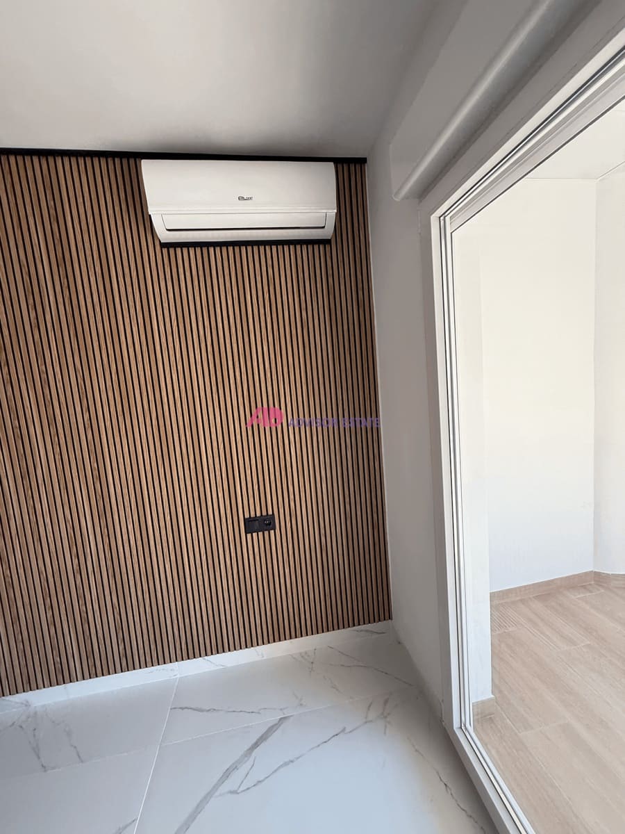 2 soverom Penthouse til salgs i Torrevieja med svømmebasseng - € 165 000 (Ref: 9338610)