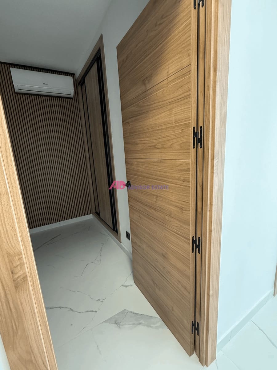 2 soverom Penthouse til salgs i Torrevieja med svømmebasseng - € 165 000 (Ref: 9338610)