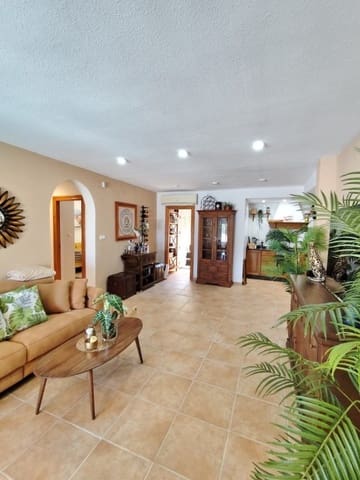 4 Zimmer Villa zu verkaufen in San Miguel de Salinas mit Pool Garage - 425.000 € (Ref: 9338612)