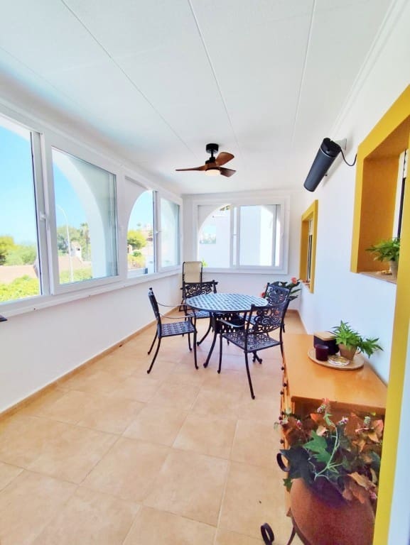 4 Zimmer Villa zu verkaufen in San Miguel de Salinas mit Pool Garage - 425.000 € (Ref: 9338612)