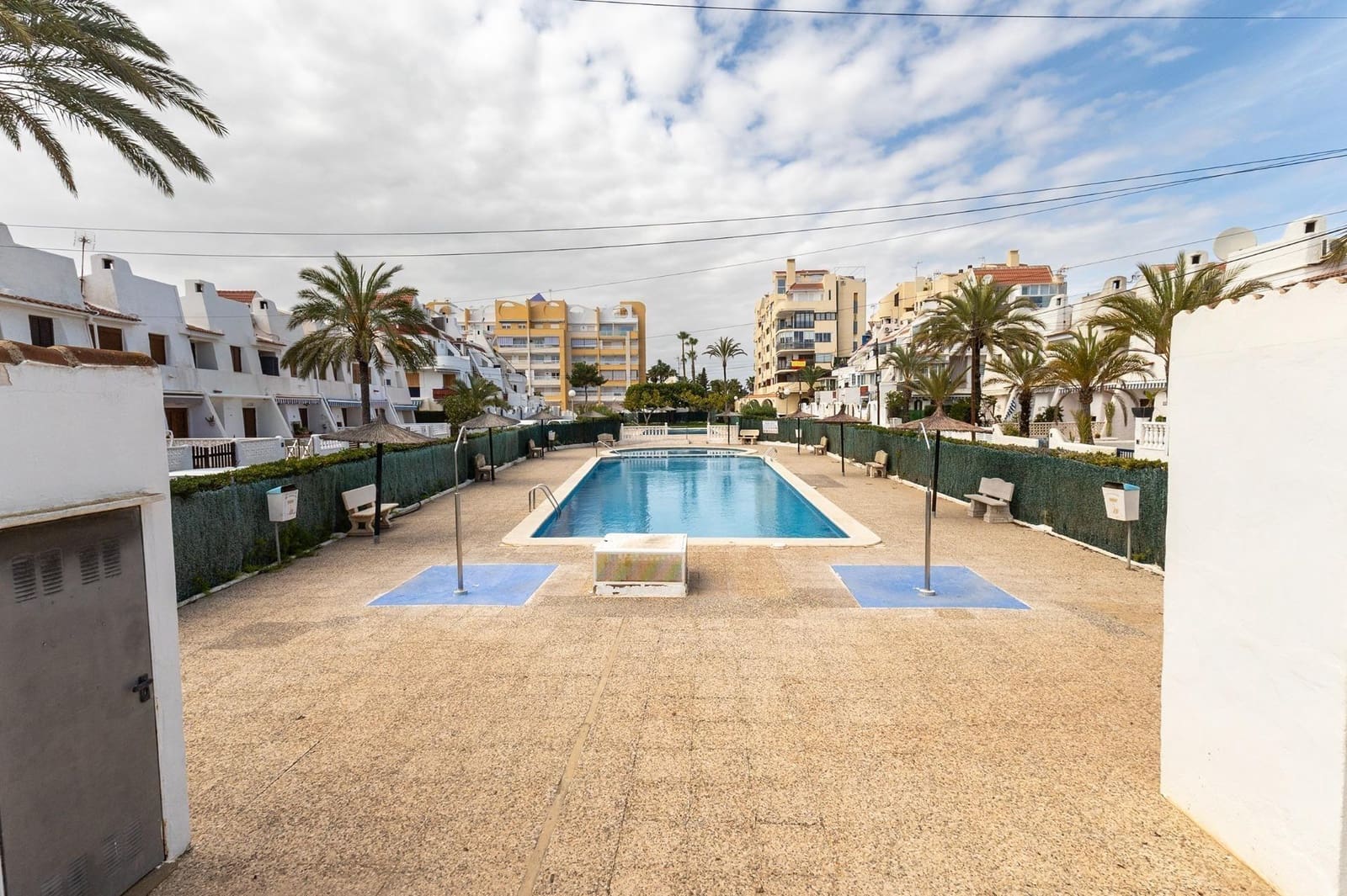 2 soverom Leilighet til salgs i Torrevieja med svømmebasseng - € 139 000 (Ref: 9338615)