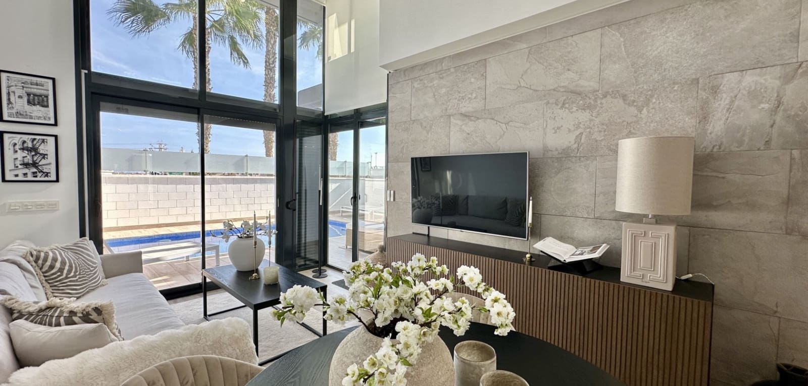 3 makuuhuone Huvila myytävänä paikassa Orihuela Costa mukana uima-altaan - 449 950 € (Ref: 9338619)