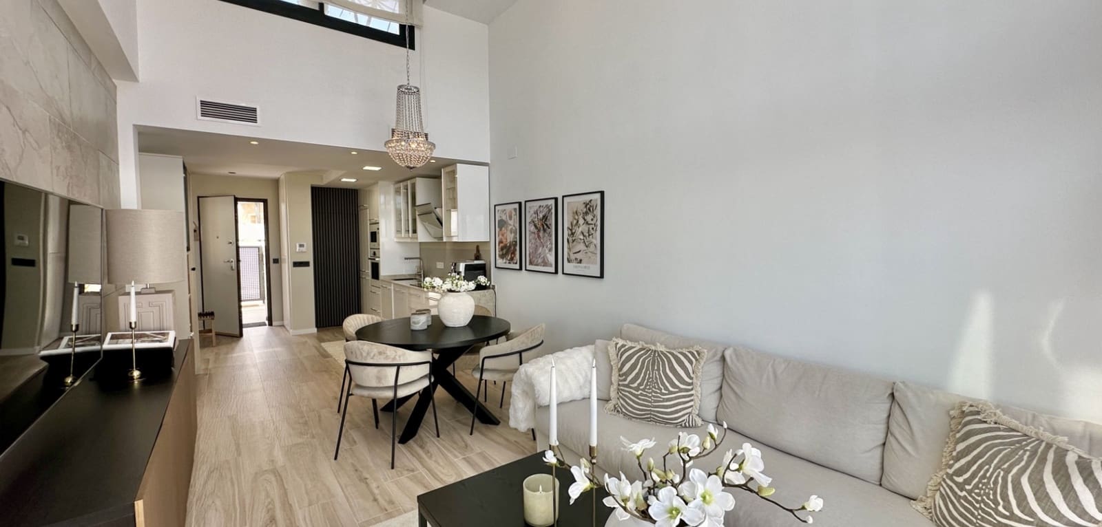 3 makuuhuone Huvila myytävänä paikassa Orihuela Costa mukana uima-altaan - 449 950 € (Ref: 9338619)