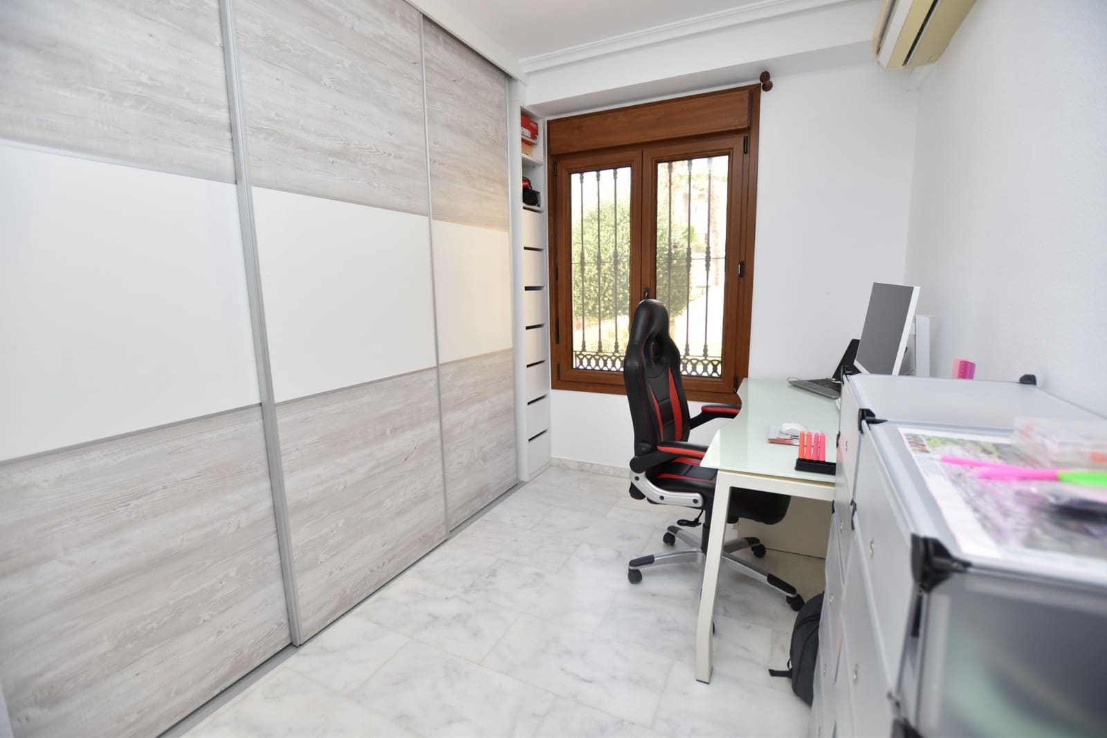 3 makuuhuone Omakotitalo myytävänä paikassa Algorfa mukana uima-altaan - 195 000 € (Ref: 9338622)