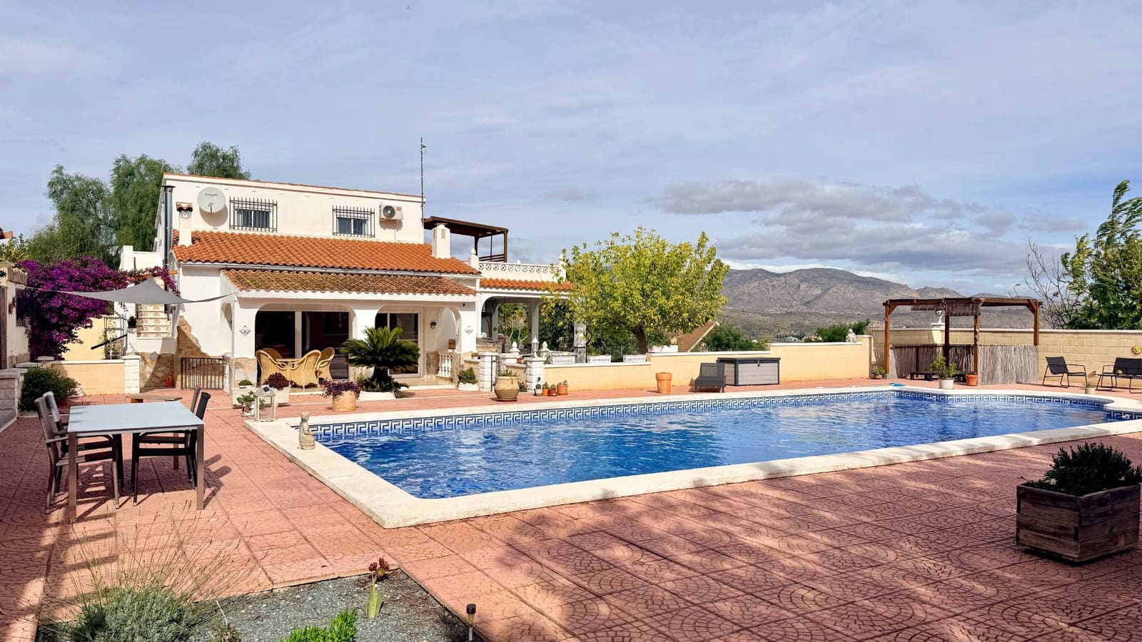 4 sovrum Villa till salu i Hondon de los Frailes med pool - 380 000 € (Ref: 9338623)