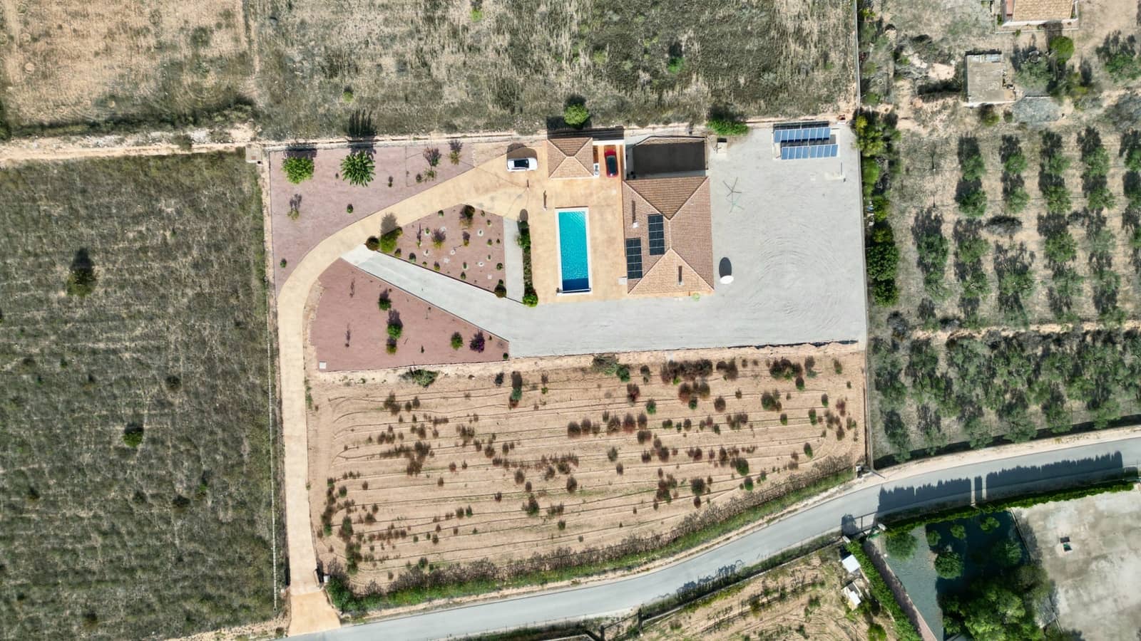 Chalet de 4 habitaciones en Hondón de las Nieves en venta con piscina garaje - 399.000 € (Ref: 9338624)