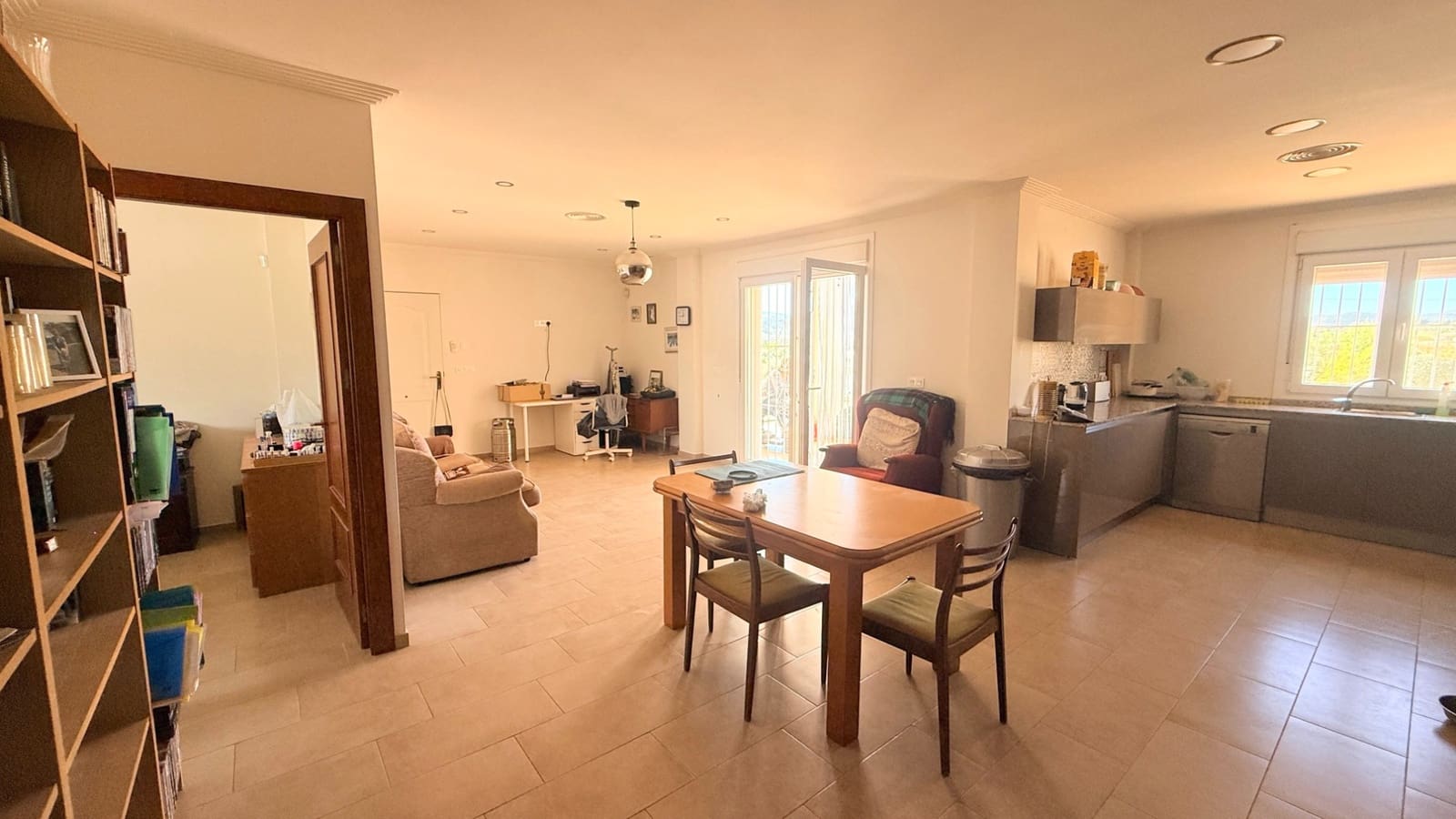 Chalet de 4 habitaciones en Hondón de las Nieves en venta con piscina garaje - 399.000 € (Ref: 9338624)