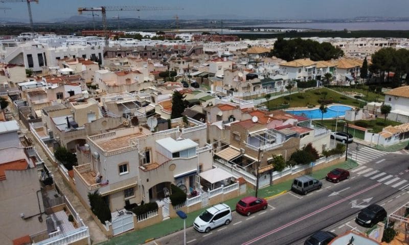 3 chambre Appartement à vendre à Torrevieja avec piscine - 236 995 € (Ref: 9341668)