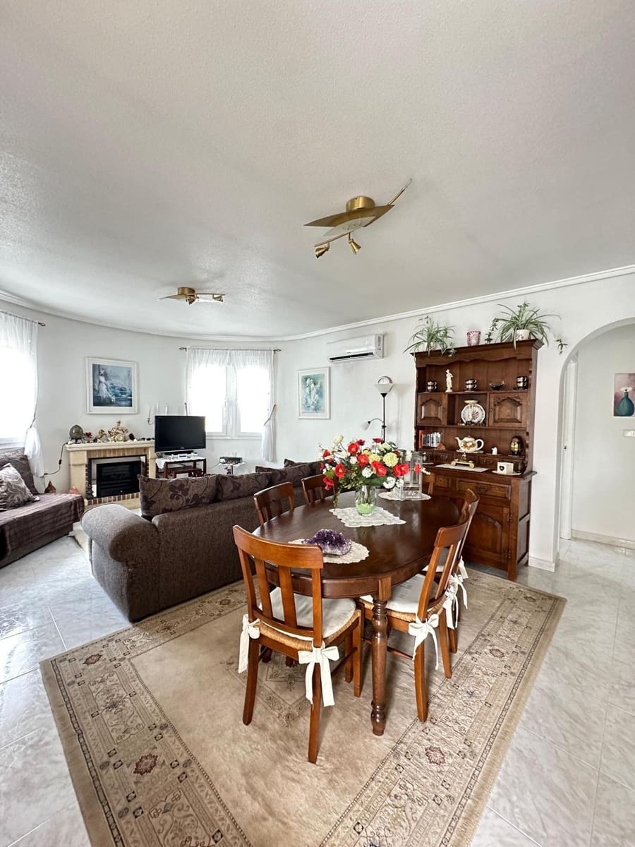 Chalet de 3 habitaciones en Ciudad Quesada en venta con piscina - 340.000 € (Ref: 9341681)