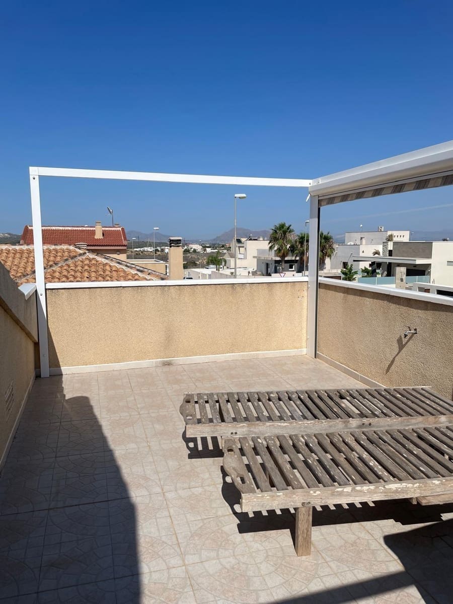 Chalet de 3 habitaciones en Ciudad Quesada en venta con piscina - 340.000 € (Ref: 9341681)