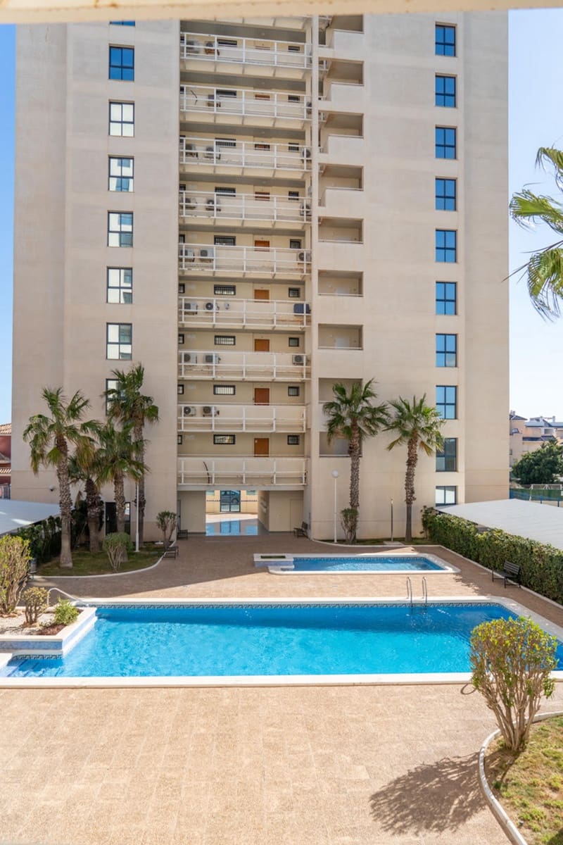 2 sovrum Lägenhet till salu i Torrevieja med pool - 275 000 € (Ref: 9345500)