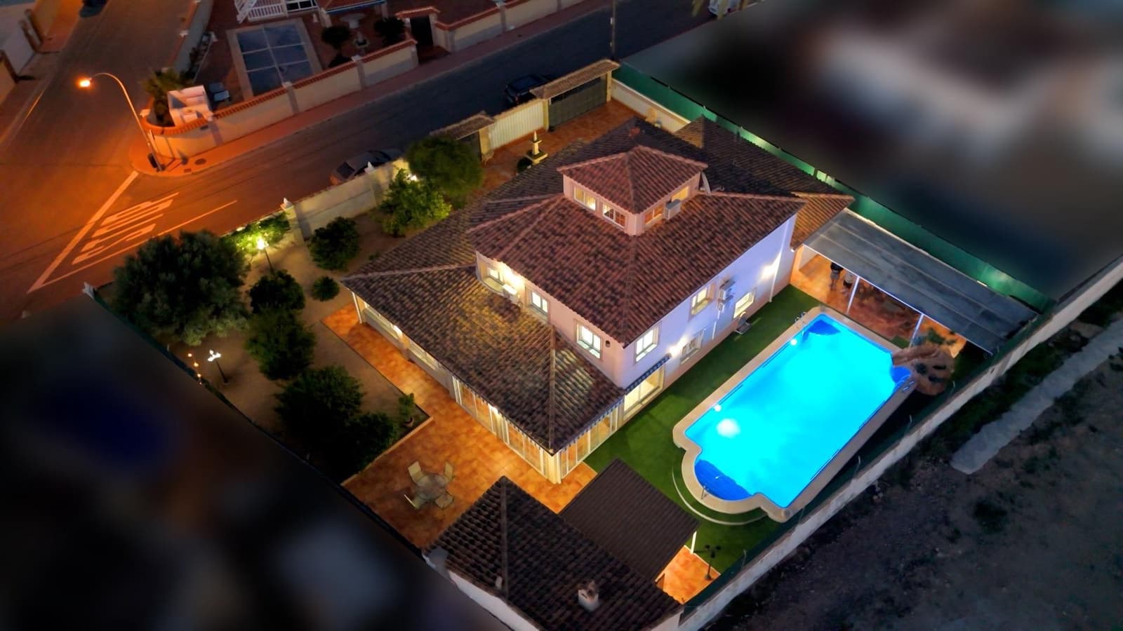 6 chambre Villa/Maison à vendre à Torrevieja avec piscine - 689 000 € (Ref: 9345510)