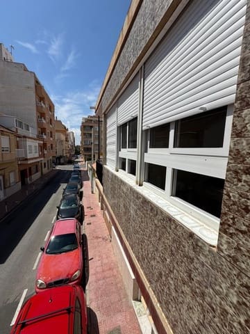 5 soveværelse Lejlighed til salg i Puerto Deportivo, Torrevieja - € 191.000 (Ref: 9345516)