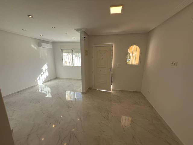 2 soveværelse Byhus til salg i Aguas Nuevas, Torrevieja - € 199.600 (Ref: 9345517)