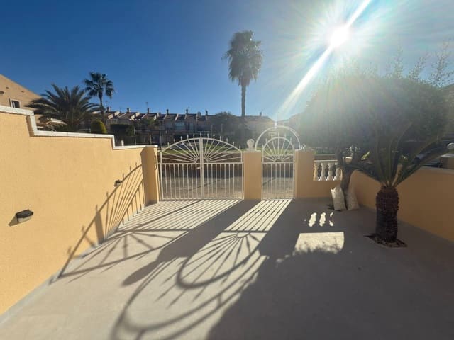 2 soveværelse Byhus til salg i Aguas Nuevas, Torrevieja - € 199.600 (Ref: 9345517)