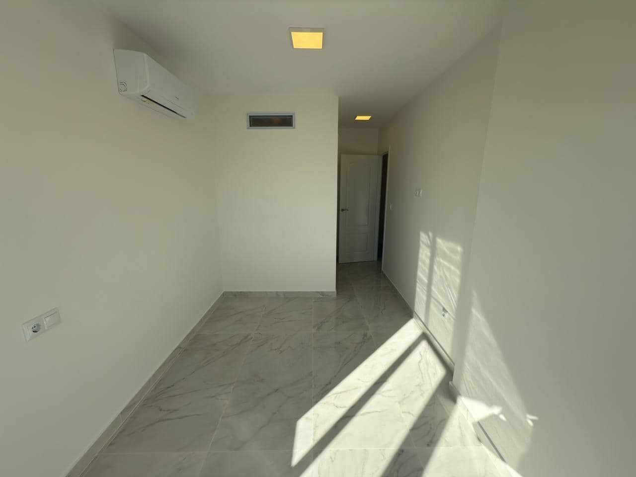 2 soveværelse Byhus til salg i Torrevieja med swimmingpool garage - € 199.600 (Ref: 9345520)