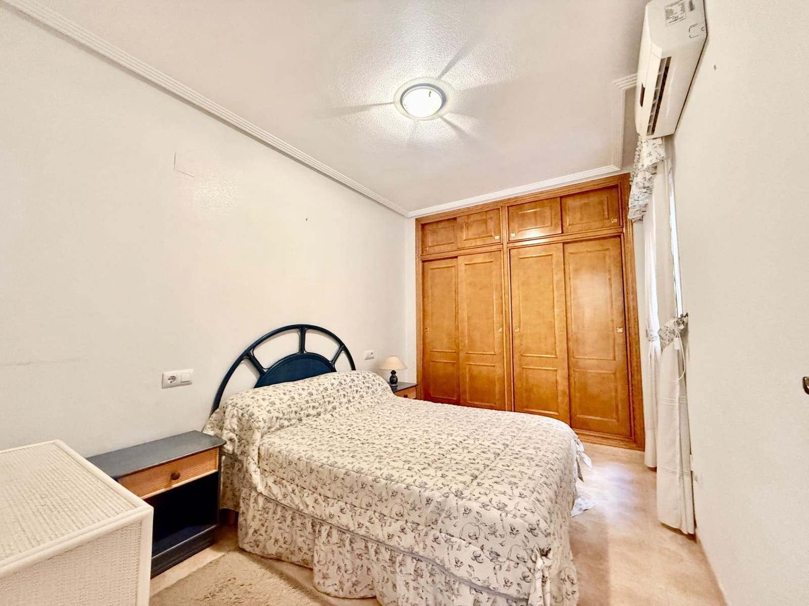 2 soveværelse Lejlighed til salg i Torrevieja med swimmingpool - € 124.900 (Ref: 9345524)