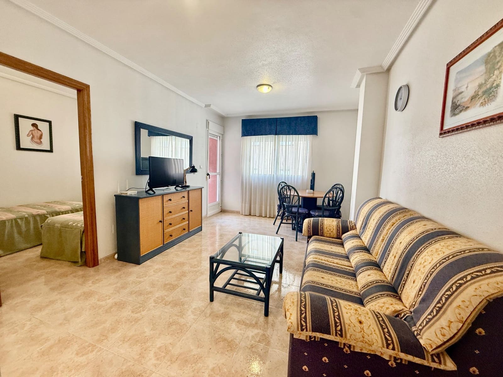 2 soveværelse Lejlighed til salg i Torrevieja med swimmingpool - € 124.900 (Ref: 9345524)