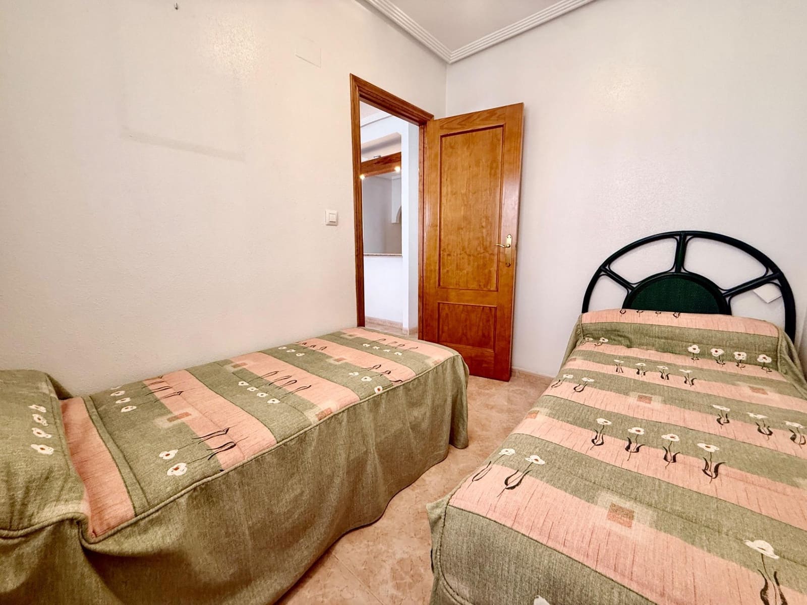 2 soveværelse Lejlighed til salg i Torrevieja med swimmingpool - € 124.900 (Ref: 9345524)