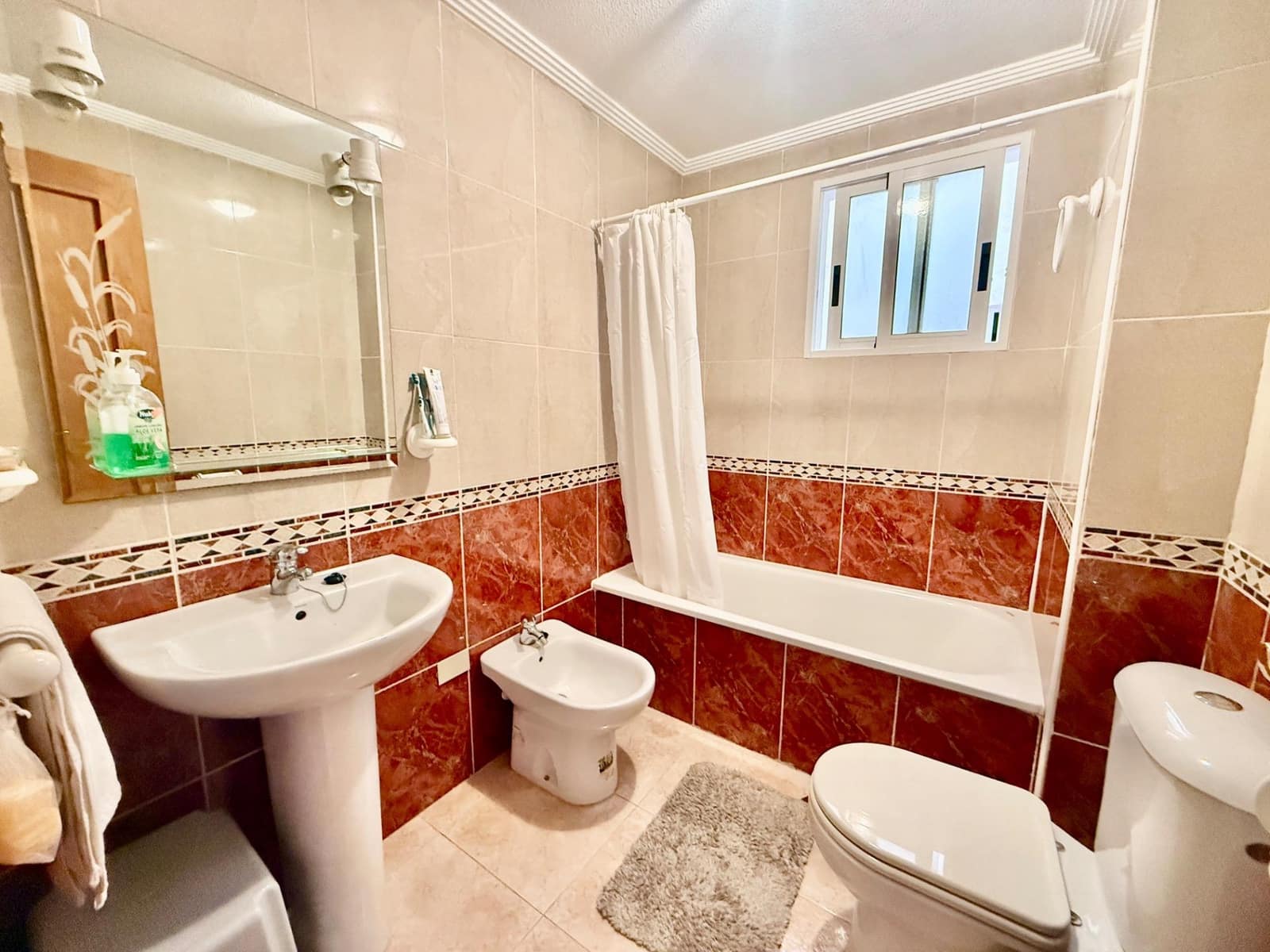 2 soveværelse Lejlighed til salg i Torrevieja med swimmingpool - € 124.900 (Ref: 9345524)