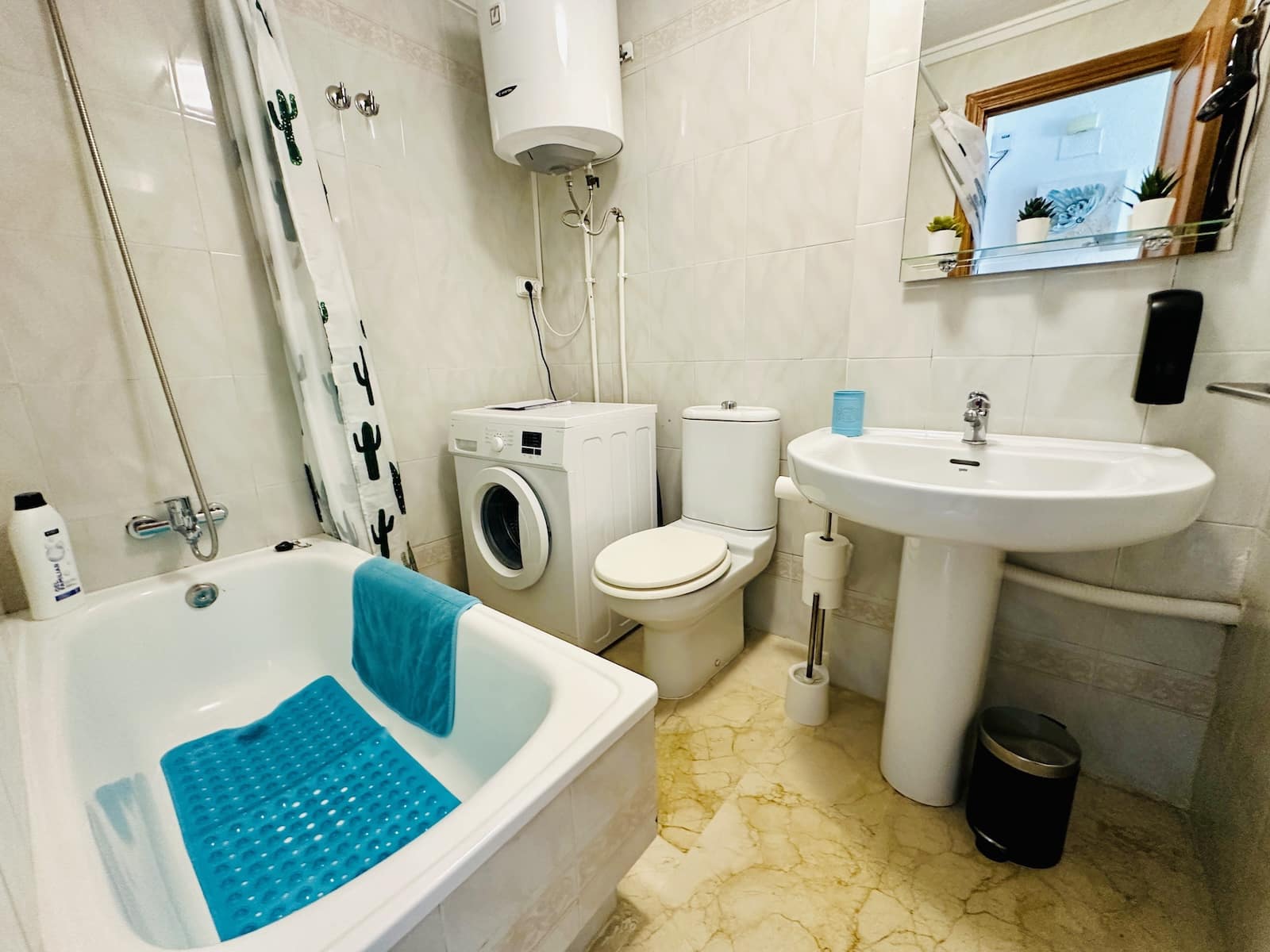 Lägenhet till salu i Torrevieja - 115 000 € (Ref: 9345536)