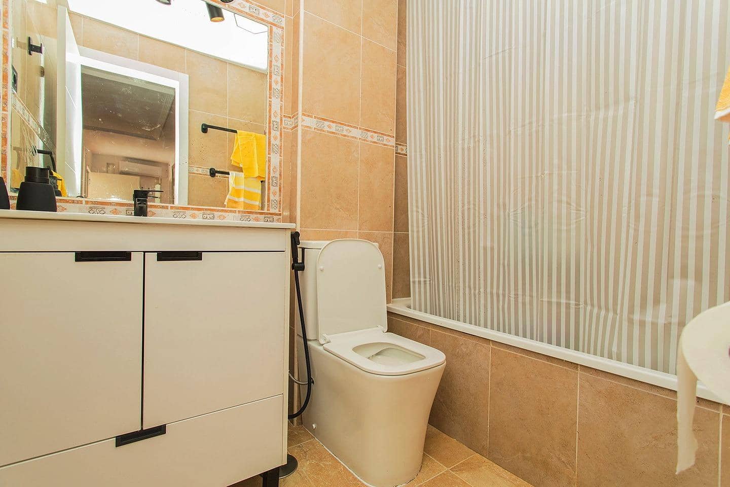 4 sypialnia Dom blizniak na sprzedaż w Orihuela z garażem - 200 000 € (Ref: 9345537)