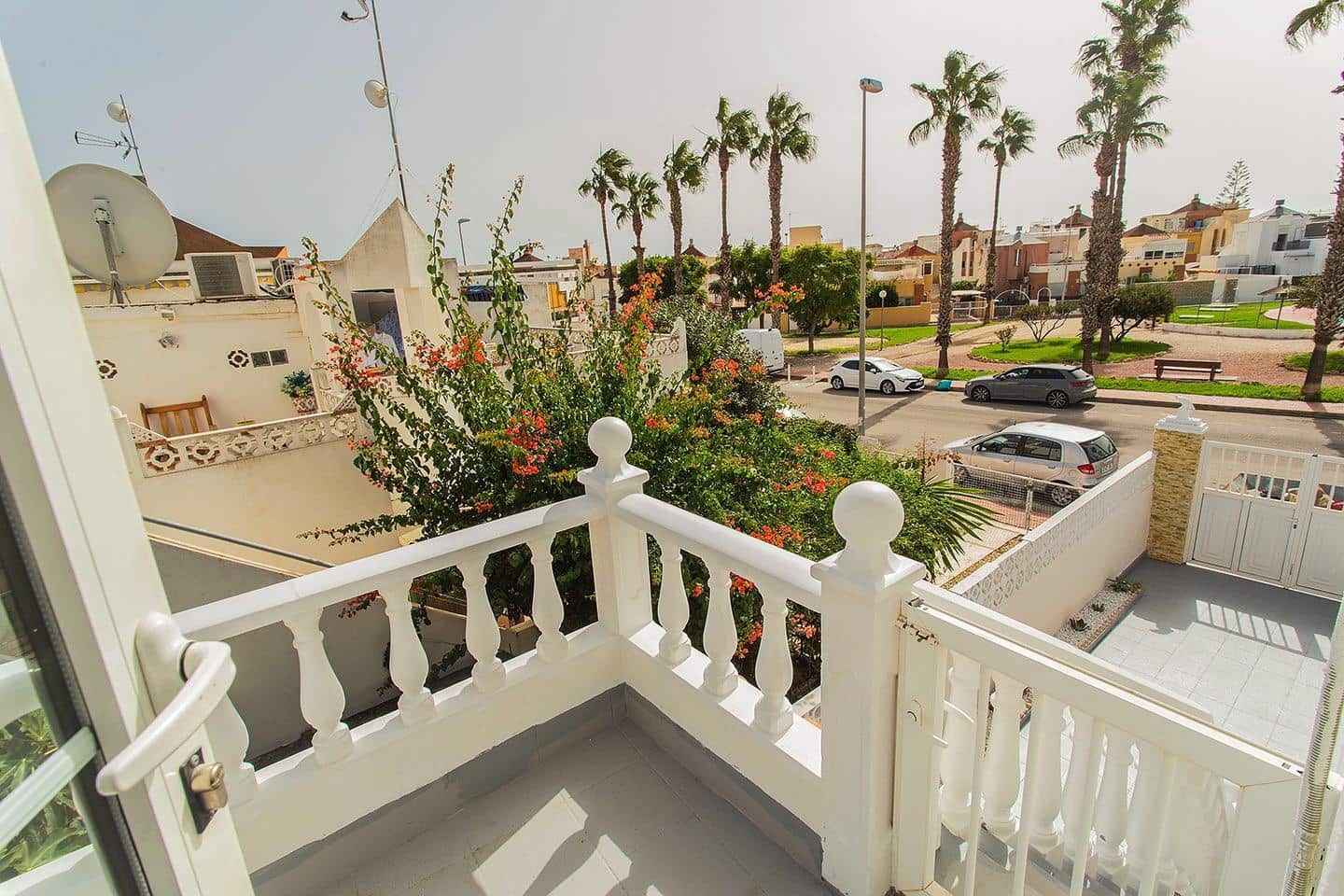 4 sypialnia Dom blizniak na sprzedaż w Orihuela z garażem - 200 000 € (Ref: 9345537)