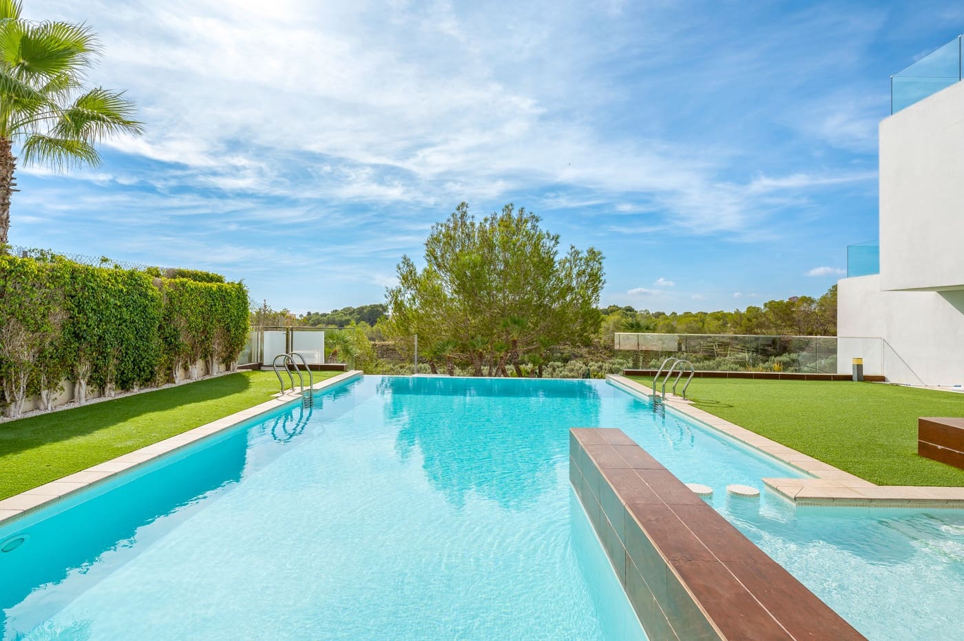 3 bedroom Villa for sale in Orihuela Costa - € 565,000 (Ref: 9372286)