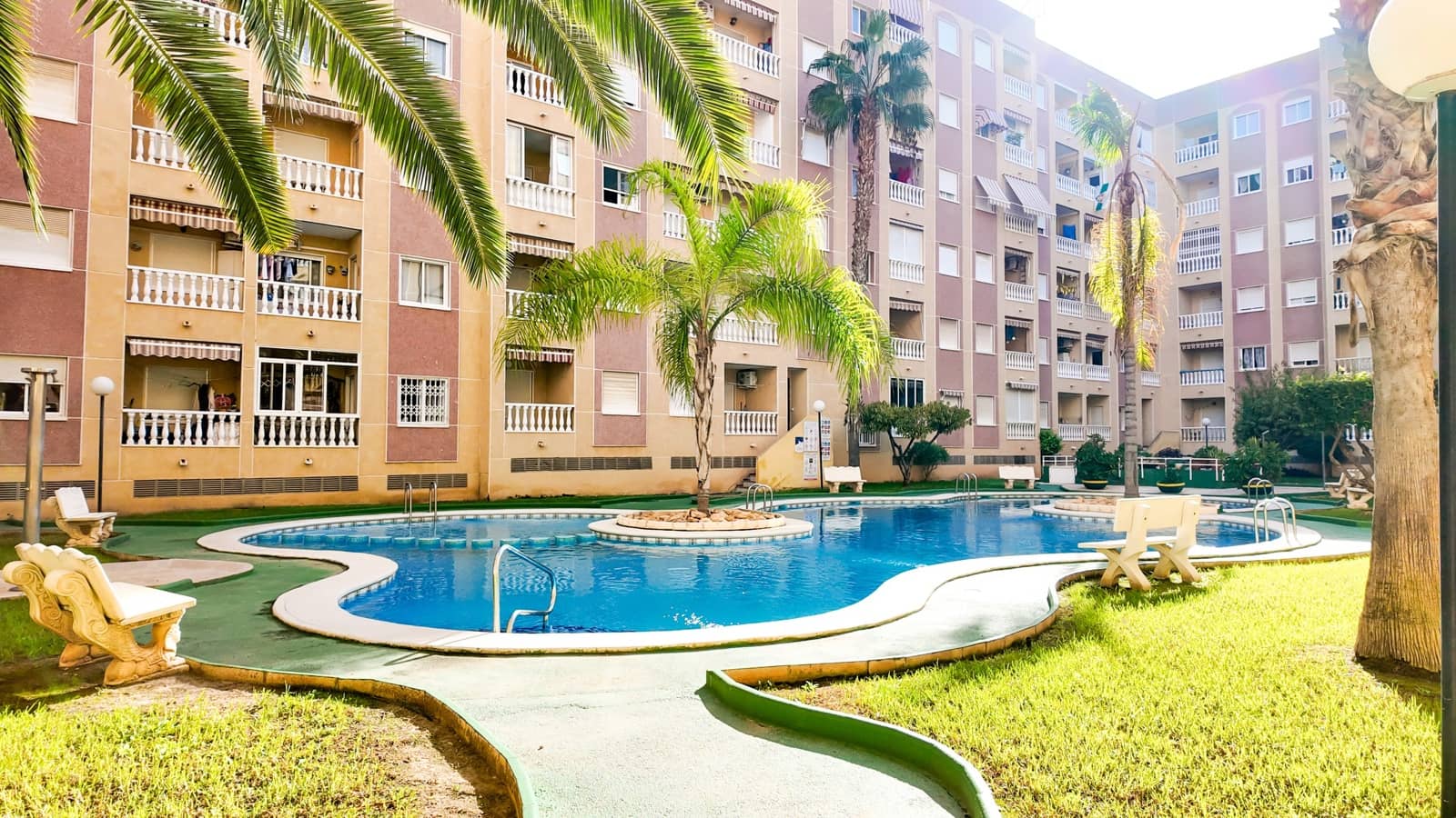 2 sypialnia Apartament na sprzedaż w Torrevieja - 187 800 € (Ref: 9372294)