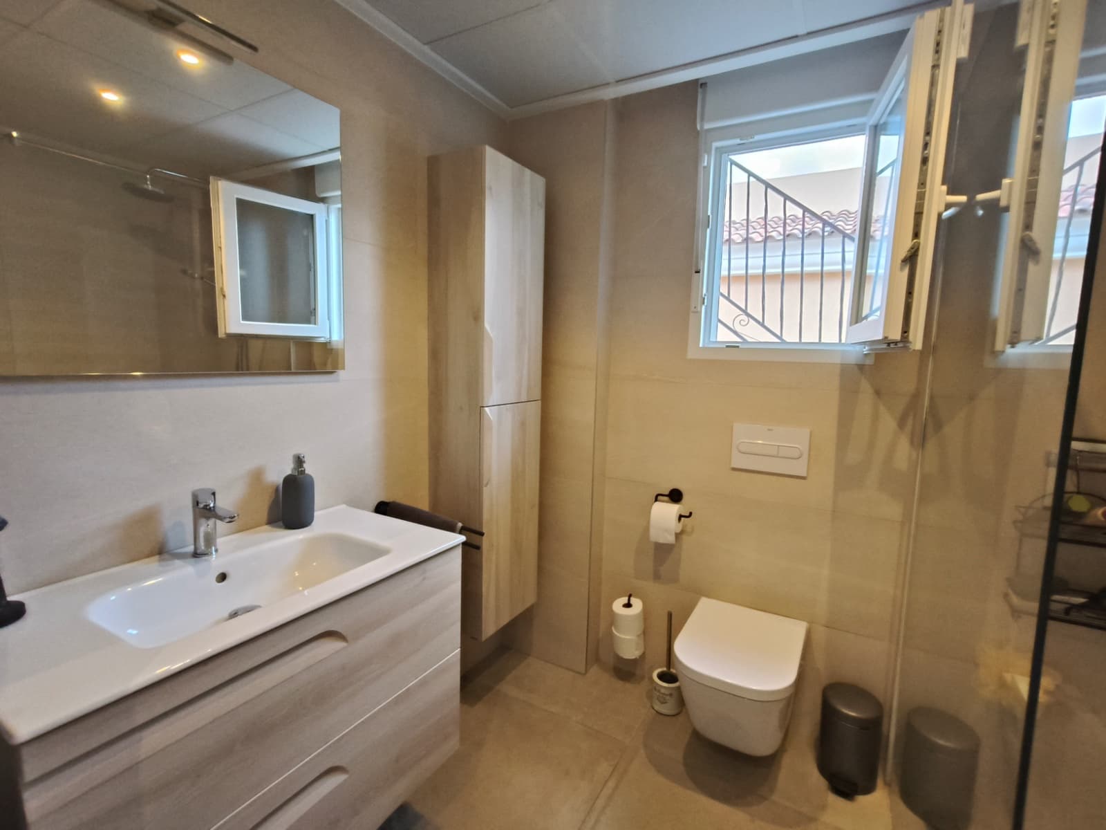 2 makuuhuone Huvila myytävänä paikassa La Romana mukana uima-altaan - 249 000 € (Ref: 9372295)