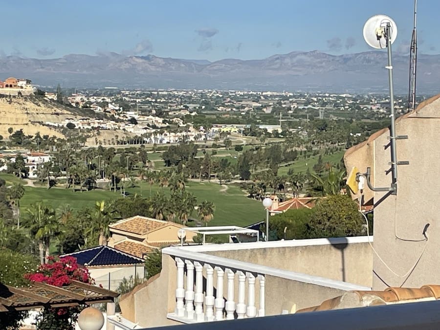 3 sovrum Semi-fristående Villa till salu i Ciudad Quesada med pool - 199 000 € (Ref: 9372304)