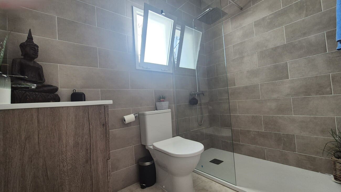 2 makuuhuone Bungalow myytävänä paikassa Villamartin mukana uima-altaan - 240 000 € (Ref: 9372307)