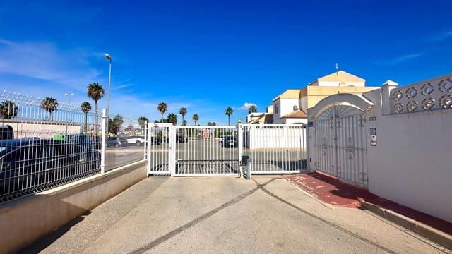 2 chambre Bungalow à vendre à El Chaparral - La Siesta - La Torreta, Torrevieja avec piscine - 154 900 € (Ref: 9383841)