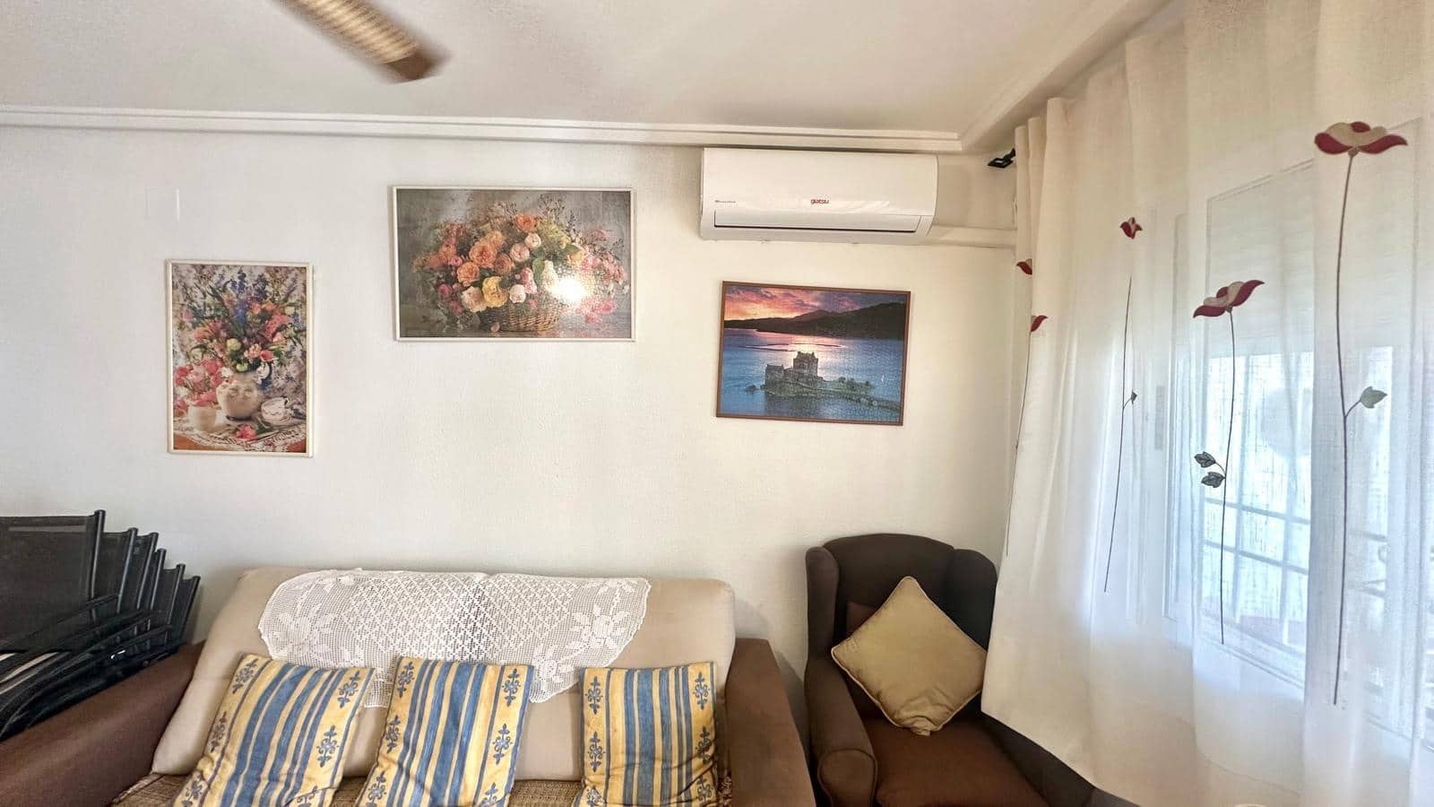 2 makuuhuone Bungalow myytävänä paikassa Torrevieja mukana uima-altaan - 154 900 € (Ref: 9383841)