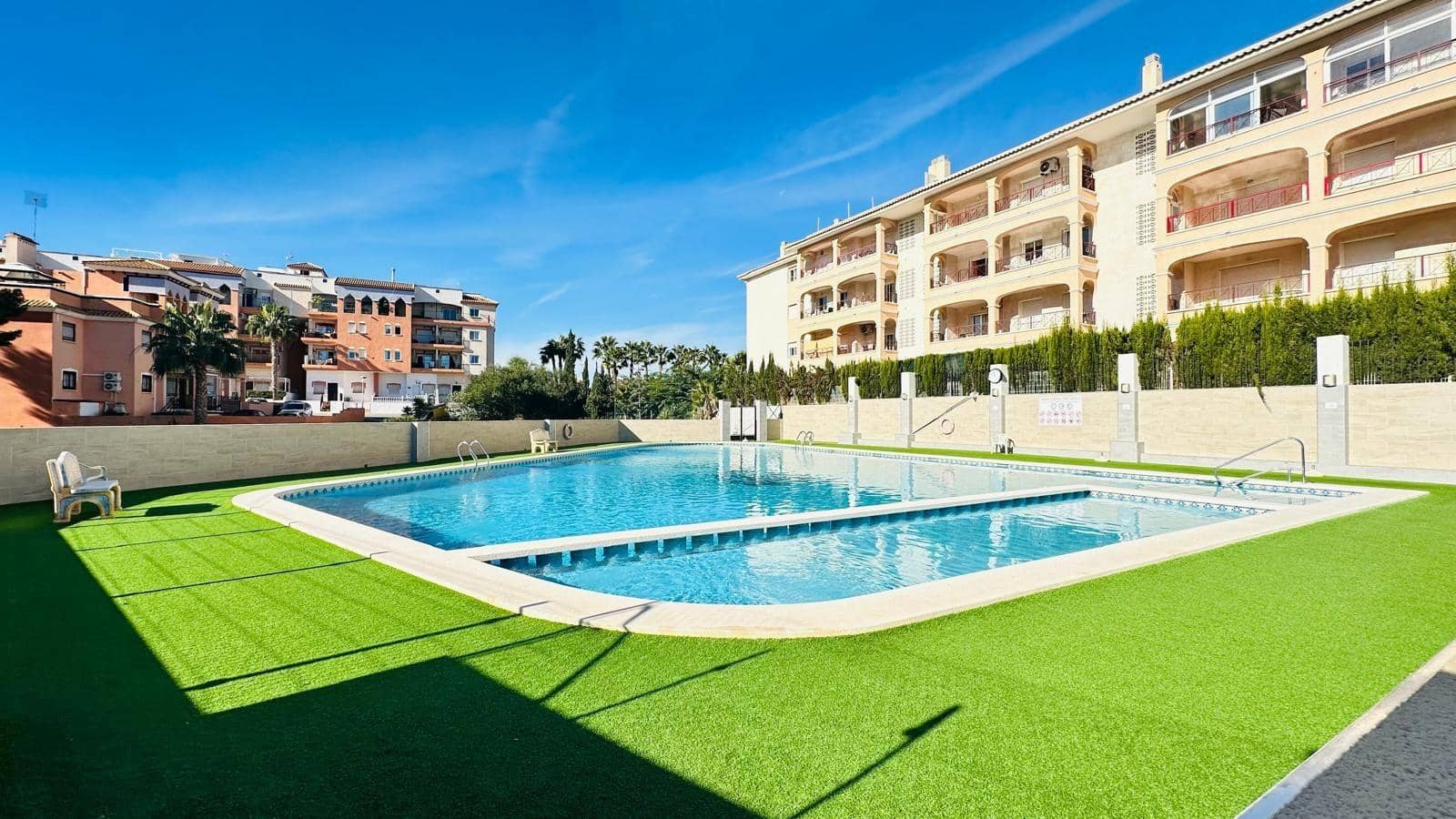 2 soverom Leilighet til salgs i Orihuela Costa med svømmebasseng - € 167 260 (Ref: 9383846)